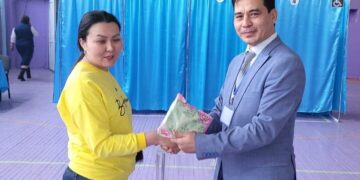 Алғашқы келушіге сыйлық табысталды