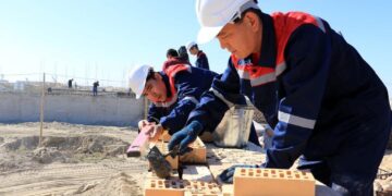 Жаңа ғимараттар бой көтеруде