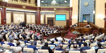 Кезектен тыс сайланған парламенттің алғашқы сессиясы белгіленді