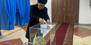 “Балаларым мен немерелерімнің болашағы үшін дауыс бердім”