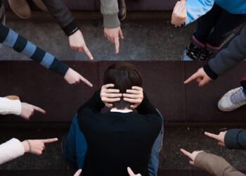 Көзге көрінбейтін дертпен қалай күресеміз?