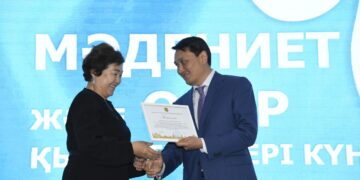 Алматы облысында мәдениет және өнер саласының үздіктері марапатталды