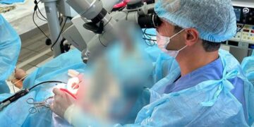 Алматы облысында есту қабілетін қалпына келтіретін ерекше ота жасалды