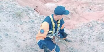 Шарын шатқалында жартастан құлаған шетелдік турист құтқарылды