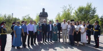 Ақын рухына тағзым етті