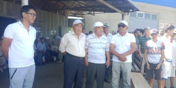 Тұрғындар экология мен денсаулыққа залалы бар зауыттарды жабуды талап етті