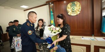 Балаларды құтқару үшін өмірін қиған азаматтың отбасына құрмет көрсетілді