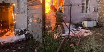 Заречный кентінде көппәтерлі үй өртенді