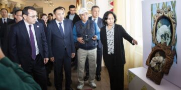 Салт-дәстүр салтанаты