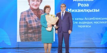 Мереке қарсаңында еңбек ардагерлері марапатталды