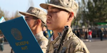 Адал қызмет етуге ант берді