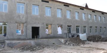 Еңбекшіқазақ ауданында 2021 жылы басталған мектеп құрылысы тоқтап тұр