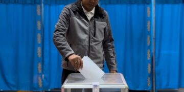 Балқаш пен Жамбыл аудандарында сайлау өтіп жатыр