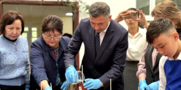 Қонаевта 13 000 оқушы ағаш тұқымын егу рәсіміне қатысты