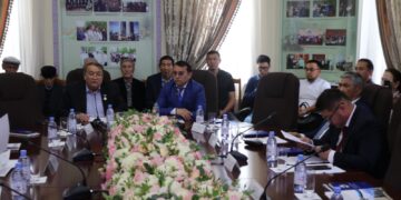 Тарих шерлене сыр тарқатты