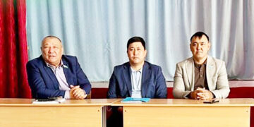 Ауылға барды