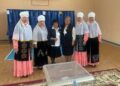 Қарасай ауданының аналар алқасы референдумда дәстүрлі шашу шашты