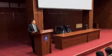 ҚазҰУ түлектерімен байланыс нығаяды