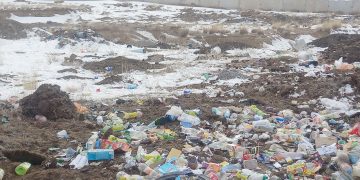 Қорым маңы қоқысқа толы