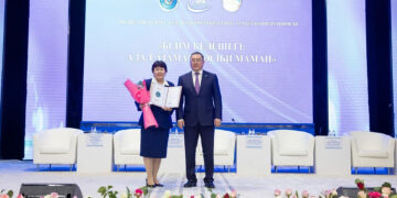 Келешек адал азаматтың қолында