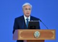 Президент: Шын мәнінде, Ата заңнан биік ештеңе жоқ