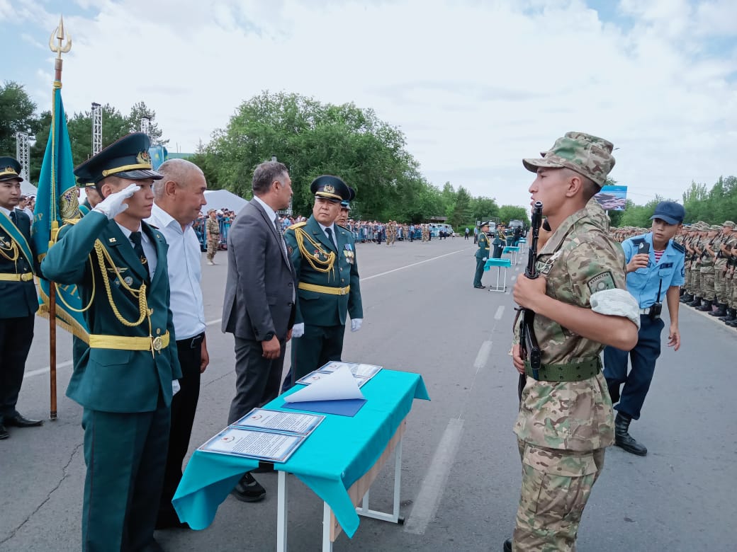 Сарбаздар ант қабылдады