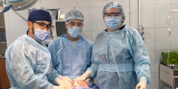 Төменгі жақ сүйегіндегі сүйек тігісі: ғасырлар бойы сақталған сенімді хирургиялық әдіс қолданылды