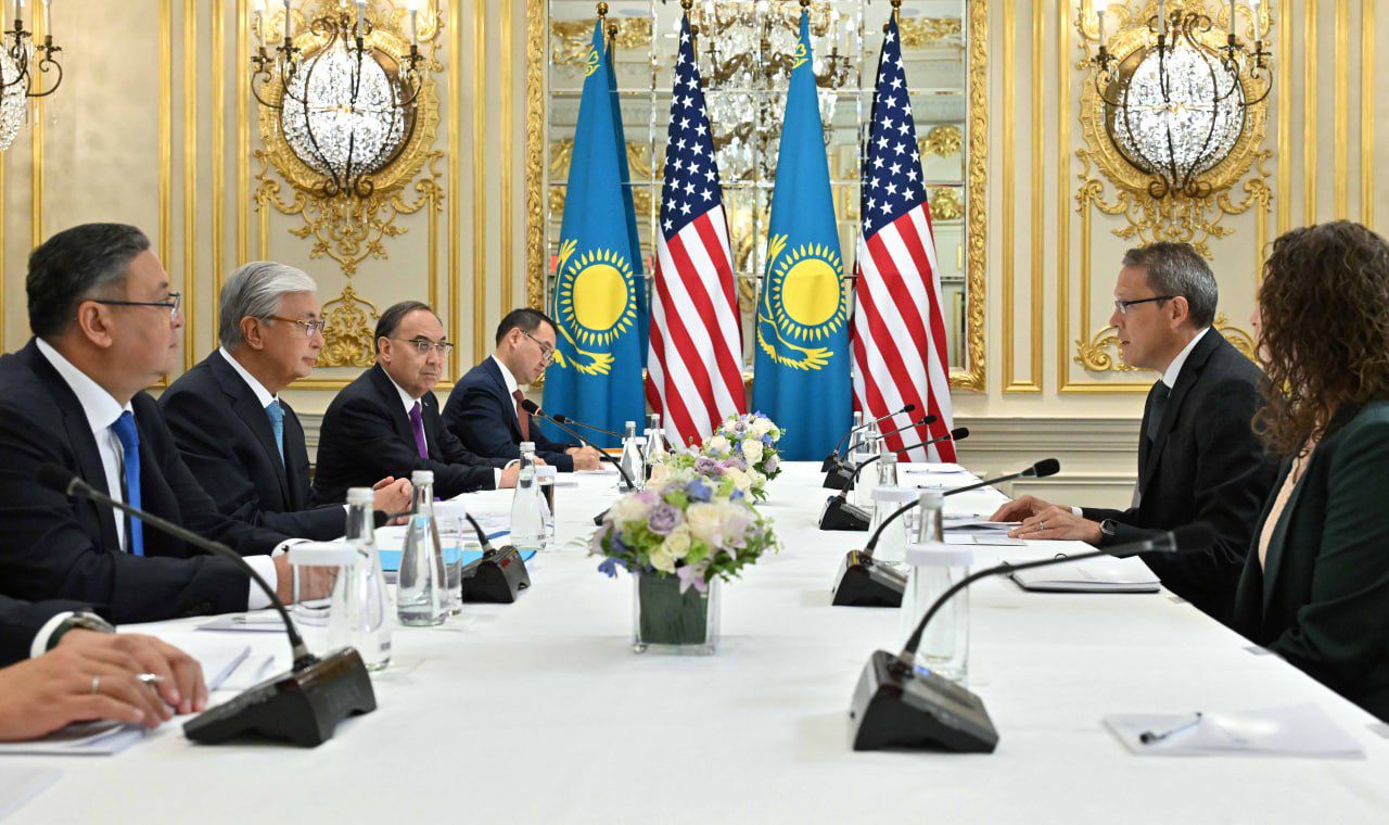 Глава государства принял председателя совета директоров фонда PepsiCo Cтивена Кихо