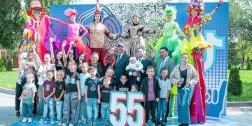 30 метрлік бәліш, ойын-сауық пен спорт: Қонаев қаласының 55 жылдығы тойланды