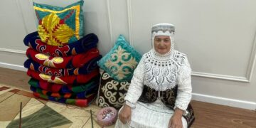 Ана көрген тон пішер