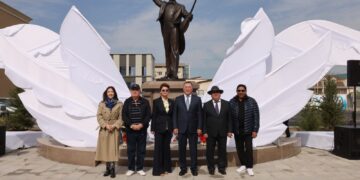 Алматы облысында Нұрғиса Тілендиевтің ескерткіші ашылды