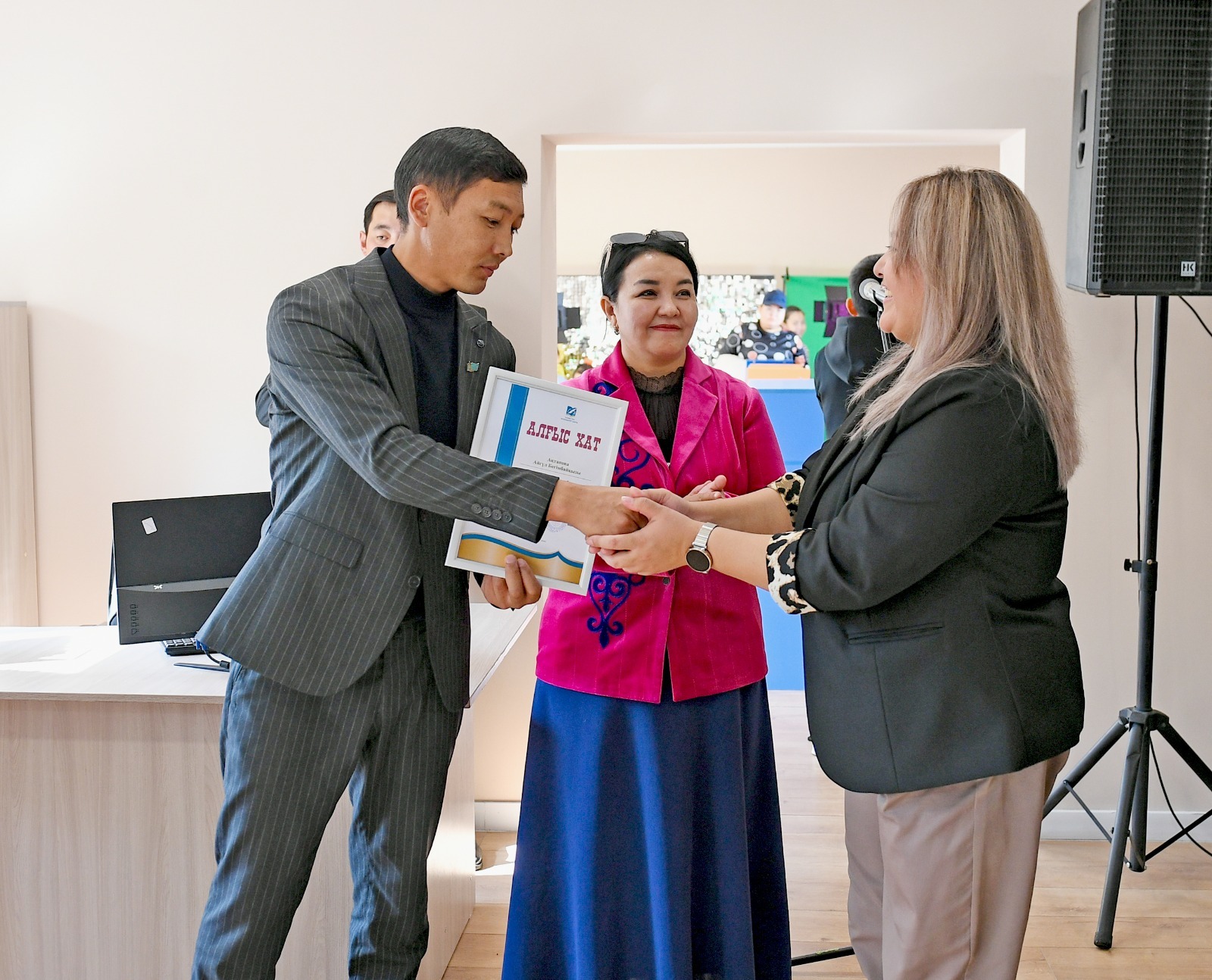 Қонаев қалалық кітапханасында TikTok аймақ ашылды