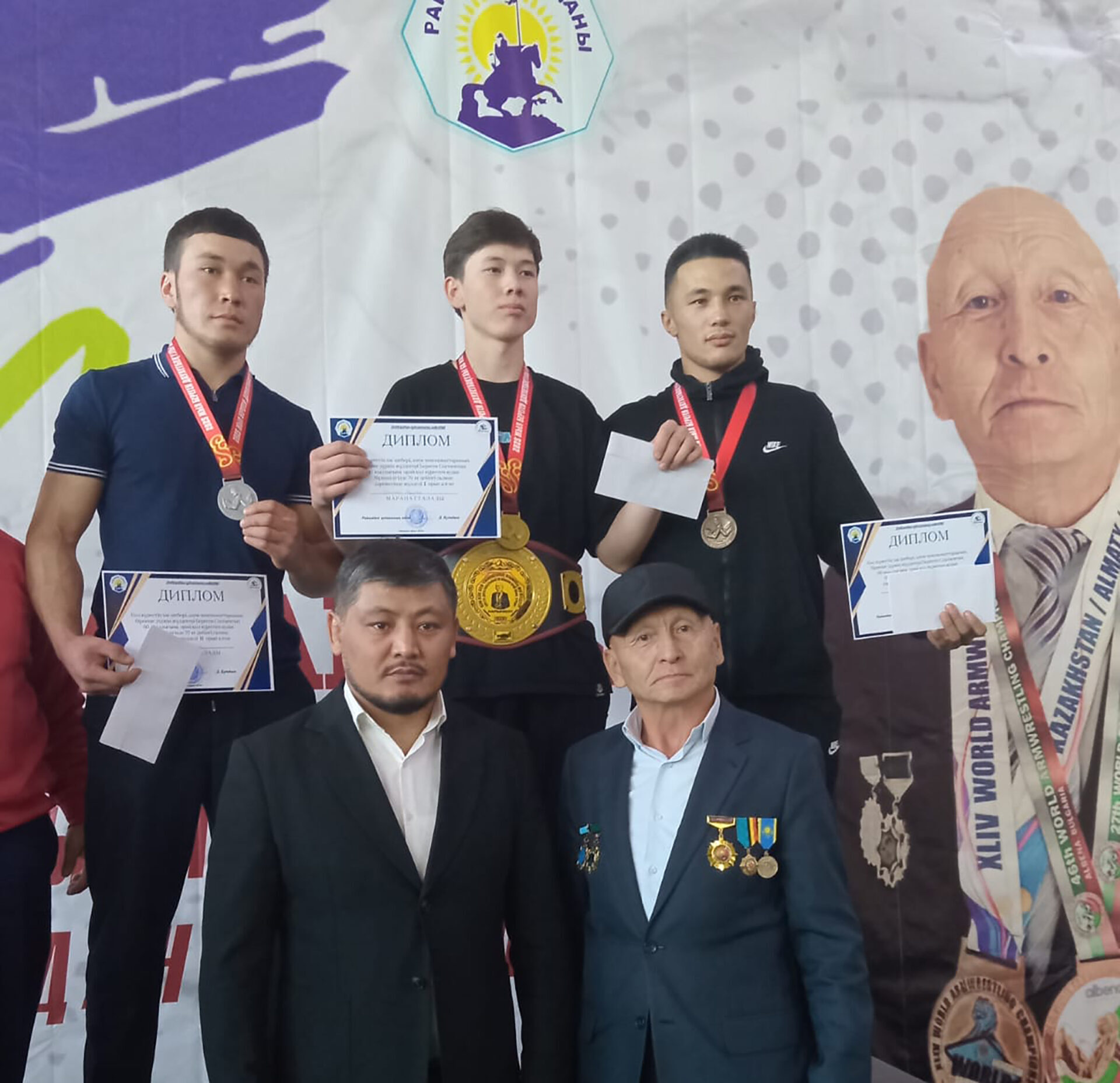 Хантәңірі етегі – чемпиондар мекені