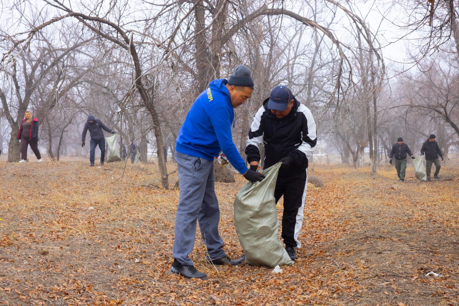 «Таза Қазақстан» экоакциясы аясында «Алматы – Қонаев» тасжолы бойында сенбілік өтті