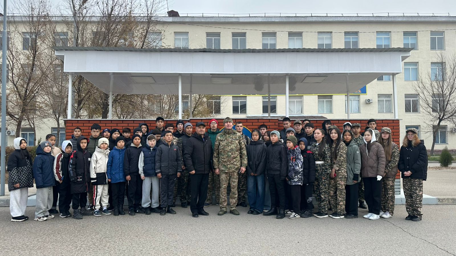 Ұлттық ұлан – ел айбыны: Панфилов ауылының оқушылары 6654 әскери бөліміне саяхат жасады