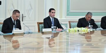 Қазақстан мен Түрікменстан президенттері кеңейтілген құрамда келіссөз жүргізді