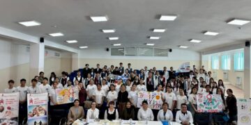 Форум подростков в Уйгурском районе: открытый разговор о ВИЧ и здоровье