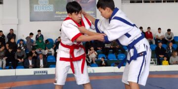 Жас балуандар белдесті