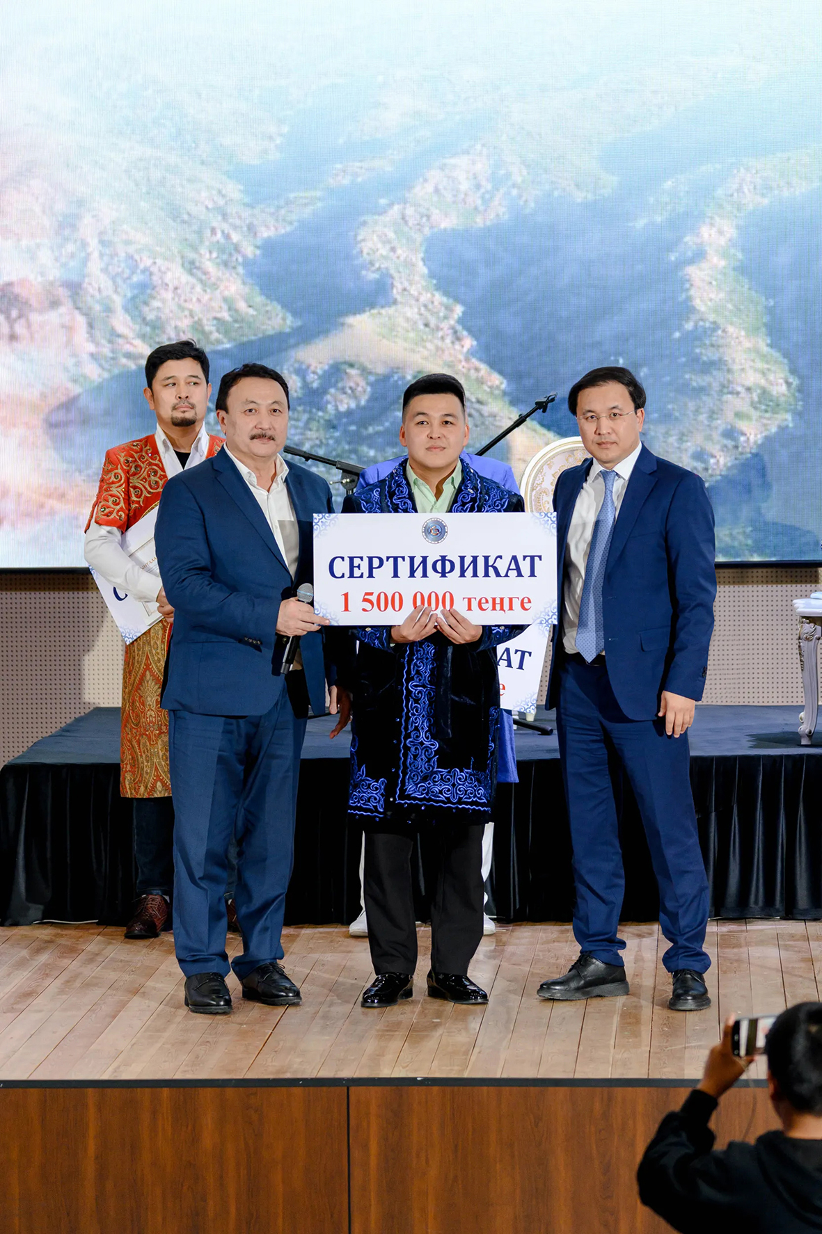 Орақ тілді Оразалы