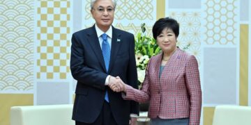 Мемлекет басшысы Токио губернаторы Юрико Коикэмен кездесу өткізді