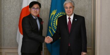 Қасым-Жомарт Тоқаев Rakuten Group компаниясының басшысы Хироши Микитаниді қабылдады