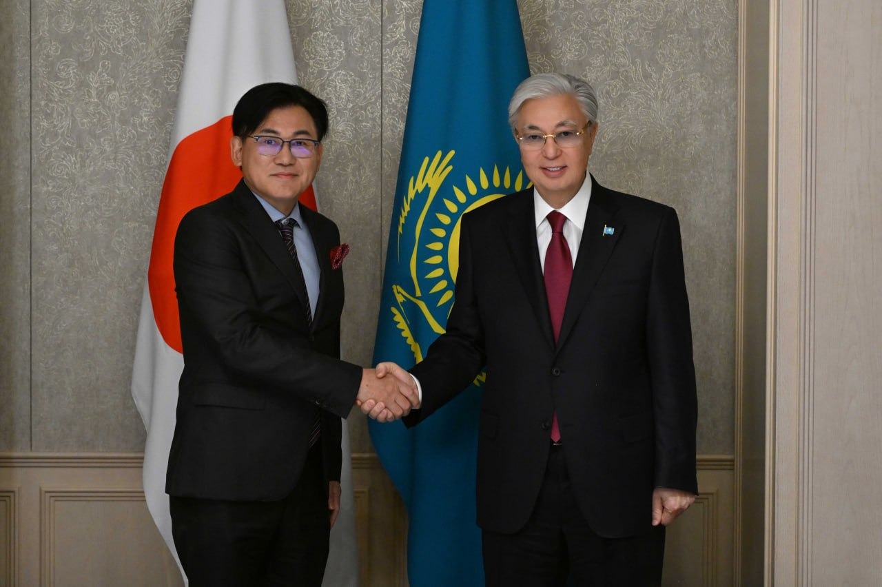 Қасым-Жомарт Тоқаев Rakuten Group компаниясының басшысы Хироши Микитаниді қабылдады