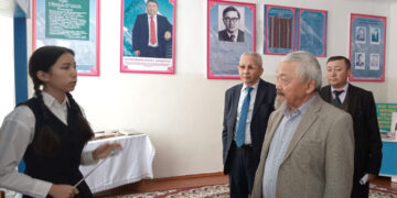 Тұғыры биік тұлға