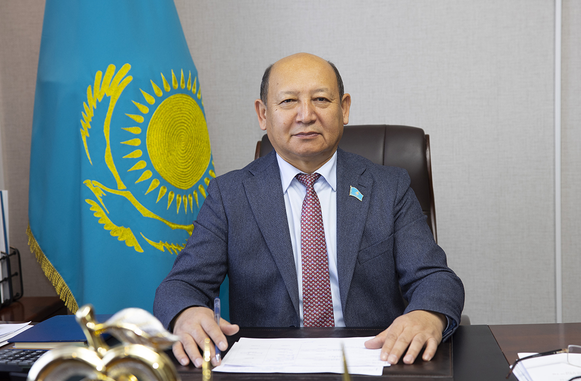 Қуат Байғожаев, облыстық мәслихат төрағасы: МӘСЛИХАТ ПӘРМЕНДІ ИНСТИТУТҚА АЙНАЛЫП КЕЛЕДІ
