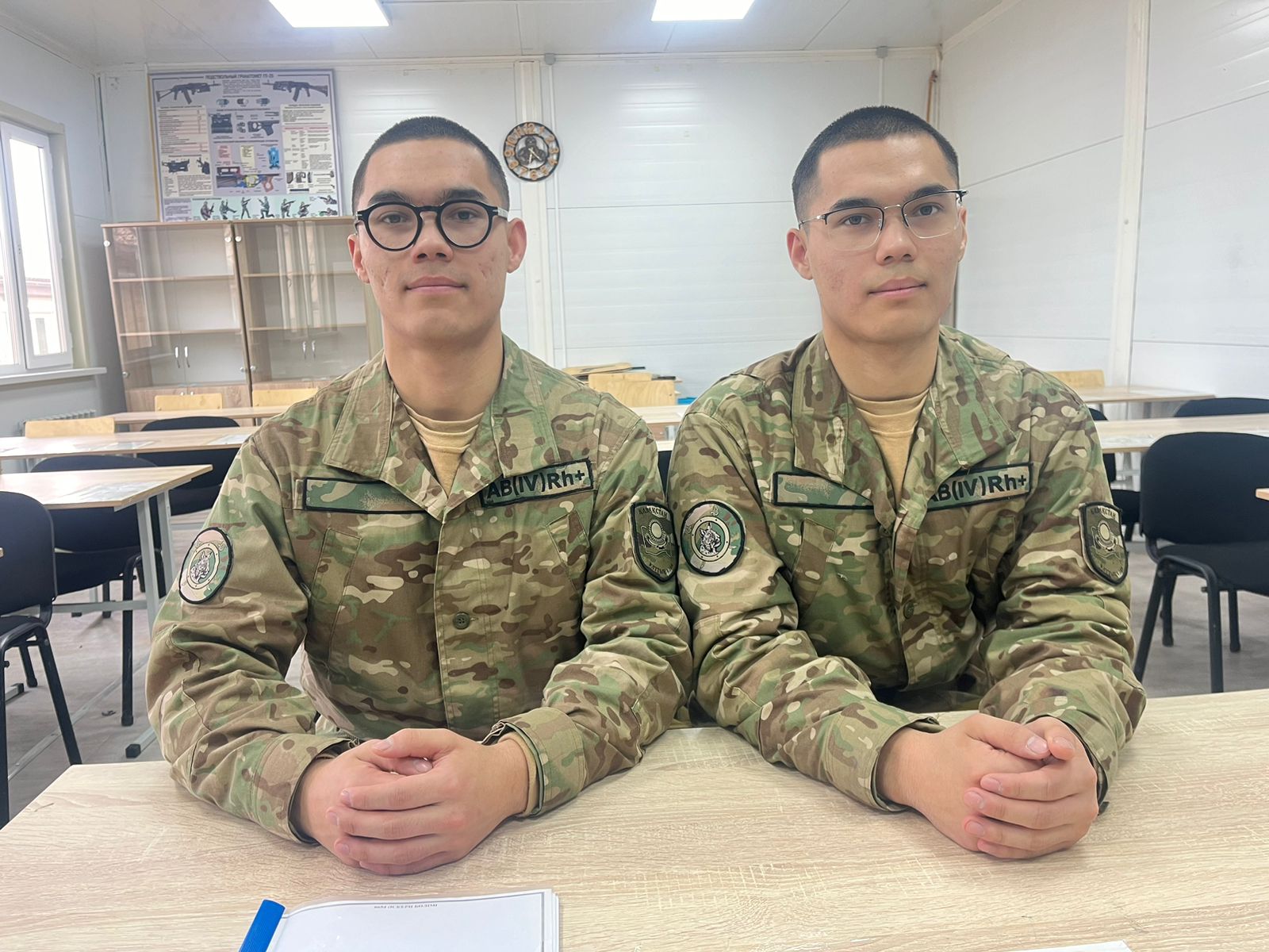 Егіз сарбаздар – ел қорғанында