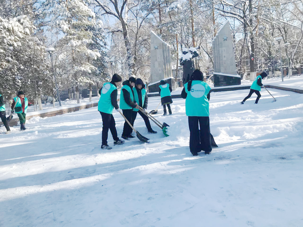 Жастар үлес қосты