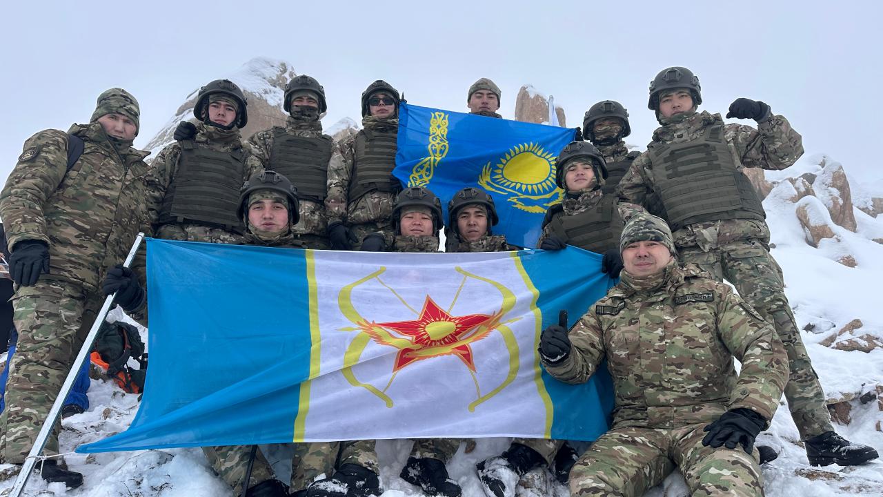 Күштік құрылымдар жоғары оқу орындарының курсанттары Іле Алатауындағы 3500 метрлік шыңды бағындырды