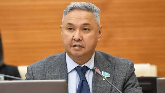 «Ақ жол» партиясы банктік құпияны конституциялық қорғауды күшейтуді ұсынады