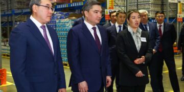 Премьер-министр Алматы облысындағы бірқатар кәсіпорындарды аралады және тартылған инвестициялардың көлемімен танысты