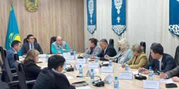 «AMANAT» ПАРТИЯСЫ: МӘЖІЛІС ДЕПУТАТЫ АЛАТАУ ҚАЛАСЫНЫҢ ФРАКЦИЯ ӨКІЛДЕРІМЕН КЕЗДЕСТІ